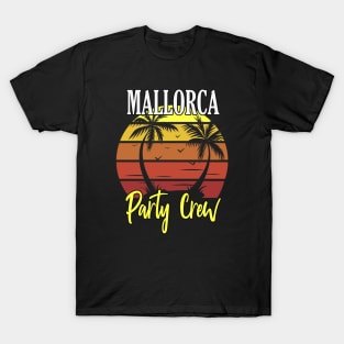 Mallorca Party Crew Retro Style Saying T-Shirt